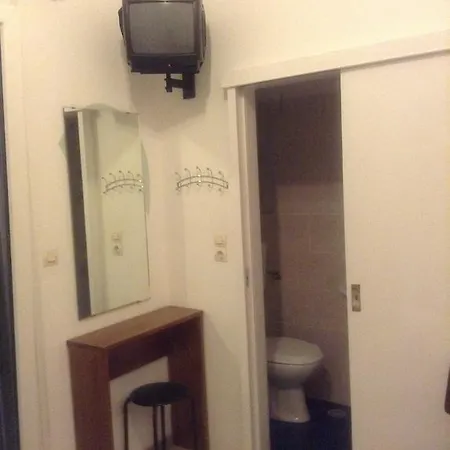 Niki Guest house
